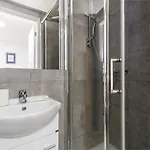 Guestready - Minimalist Studio In Downtown Appartamento Lisbona